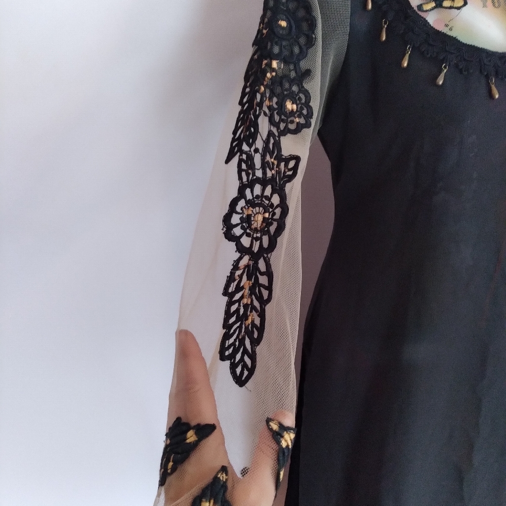 Dress - Picture 2 of 4